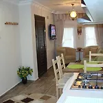 Tom Square Boutique Szálloda