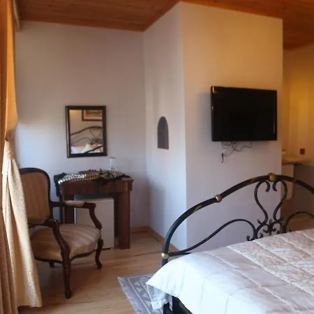 Hotell Tom Square Boutique 2*