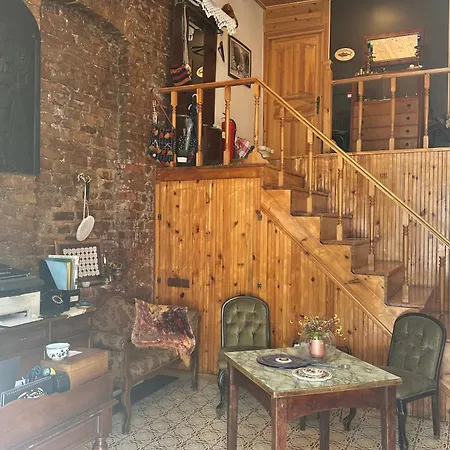 Tom Square Boutique 3*