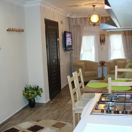 Tom Square Boutique Hotel