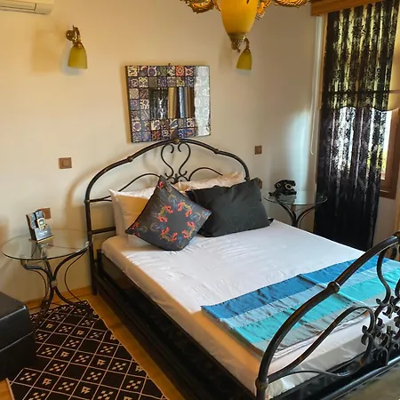Tom Square Boutique Hotel 3*