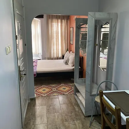 Tom Square Boutique Hotel 3*