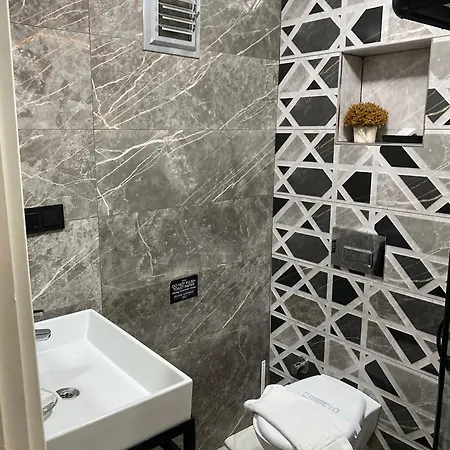 Tom Square Boutique Hotel