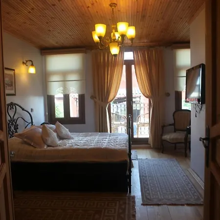 Tom Square Boutique Hotel