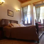 Ξενοδοχείο Tom Square Boutique 3*