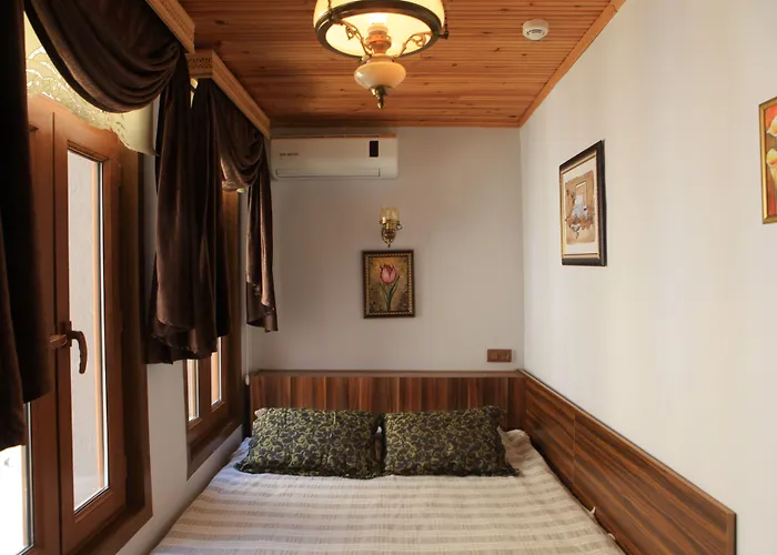 Tom Square Boutique 3*