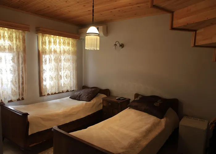 Tom Square Boutique Hotell 3*