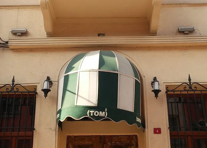 Hotell Tom Square Boutique