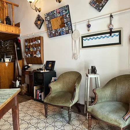 Ξενοδοχείο Tom Square Boutique 3*